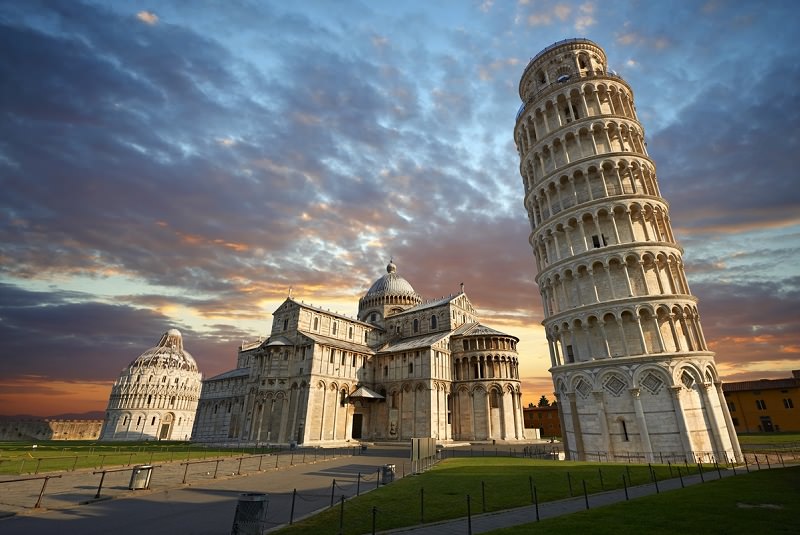 برج پیزا (Tower of Pisa)