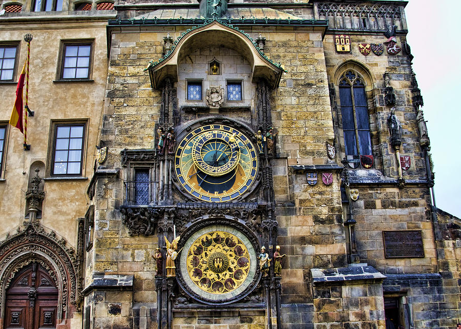 ساعت نجومی پراگ (Prague Astronomical Clock)