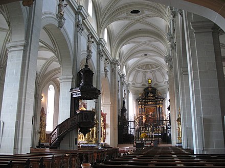 کلیسای سنت لئودگار (Church of St. Leodegar)
