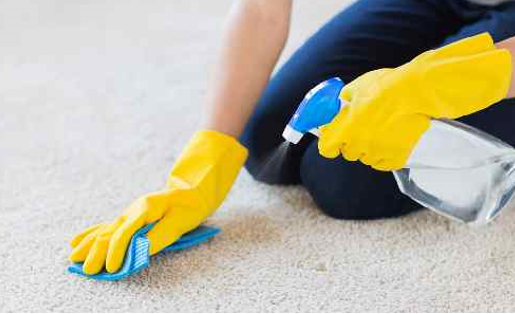 چگونه لکه روغن را از روی فرش پاک کنیم؟