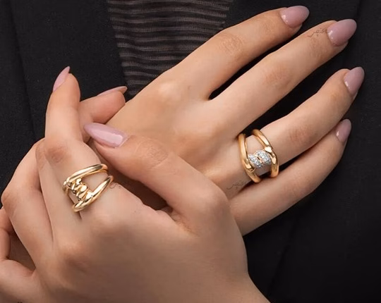 8 عامل تاثیر گذار در قیمت انگشتر طلای 18 عیار زنانه